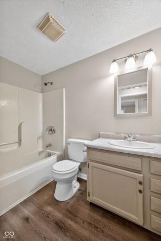 9254 E 39th Place Indianapolis IN 46235