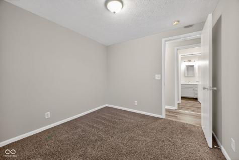 9254 E 39th Place Indianapolis IN 46235