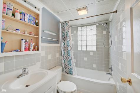 73 S 3rd Avenue Beech Grove IN 46107