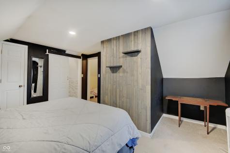 73 S 3rd Avenue Beech Grove IN 46107
