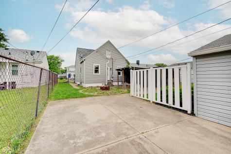73 S 3rd Avenue Beech Grove IN 46107