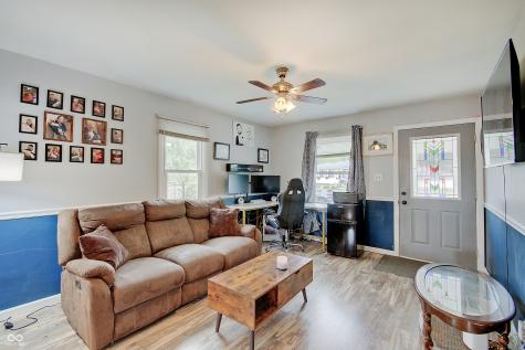 73 S 3rd Avenue Beech Grove IN 46107