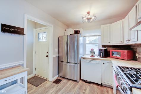 73 S 3rd Avenue Beech Grove IN 46107