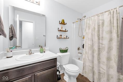 12105 Fall Court Indianapolis IN 46229