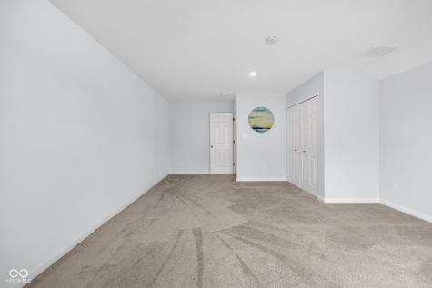 12105 Fall Court Indianapolis IN 46229