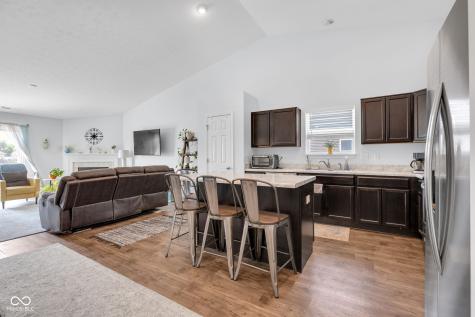 12105 Fall Court Indianapolis IN 46229