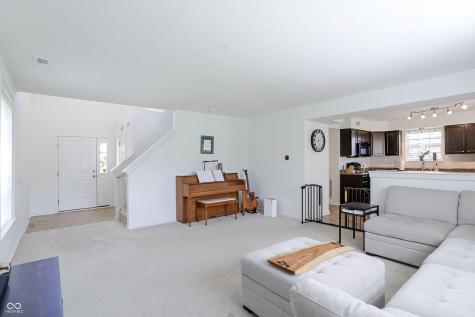 907 Burntwood Way Westfield IN 46074