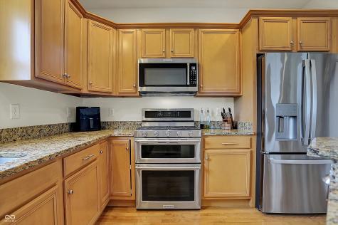2037 Rhettsbury Street Carmel IN 46032