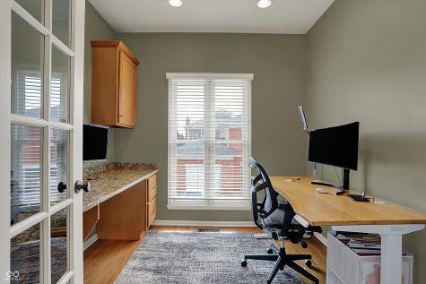 2037 Rhettsbury Street Carmel IN 46032