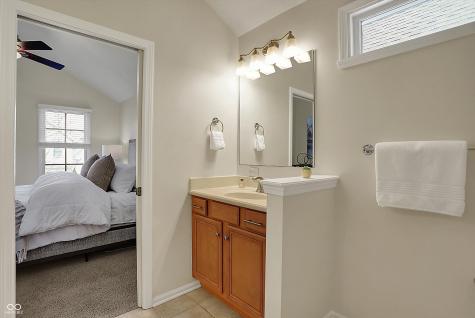 2037 Rhettsbury Street Carmel IN 46032