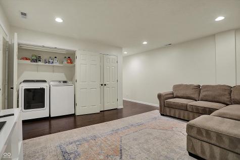 2037 Rhettsbury Street Carmel IN 46032