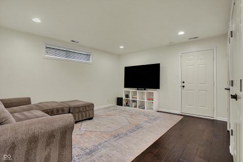 2037 Rhettsbury Street Carmel IN 46032
