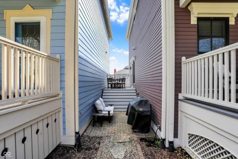 2037 Rhettsbury Street Carmel IN 46032