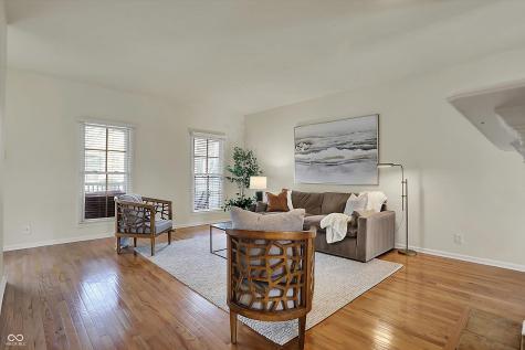 2037 Rhettsbury Street Carmel IN 46032