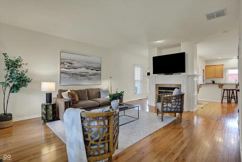 2037 Rhettsbury Street Carmel IN 46032