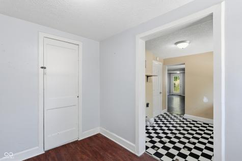 2520 W 60th Street Indianapolis IN 46228