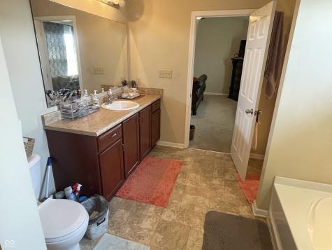 2253 Jaybird Drive Greenfield IN 46140