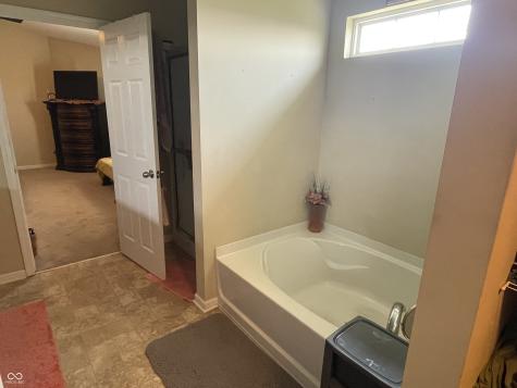 2253 Jaybird Drive Greenfield IN 46140