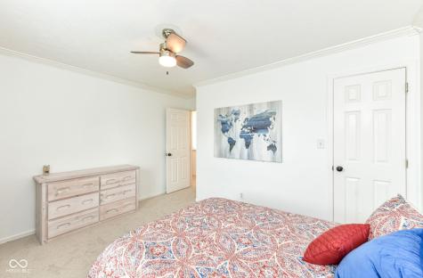 9279 Oak Knoll Lane Fishers IN 46037
