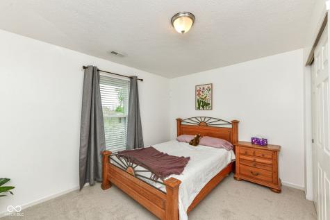 9279 Oak Knoll Lane Fishers IN 46037