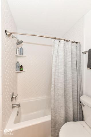 9279 Oak Knoll Lane Fishers IN 46037