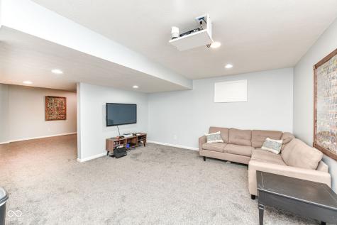 9279 Oak Knoll Lane Fishers IN 46037