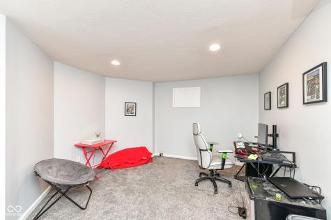 9279 Oak Knoll Lane Fishers IN 46037