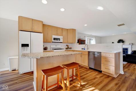 10552 Greenway Drive Fishers IN 46037
