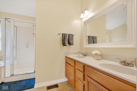 10552 Greenway Drive Fishers IN 46037
