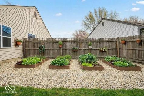 450 E Pine Ridge Drive Westfield IN 46074