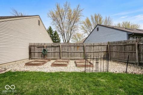 450 E Pine Ridge Drive Westfield IN 46074