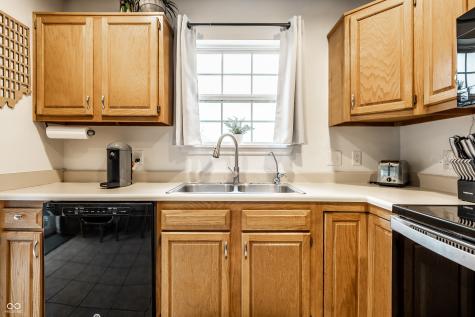 450 E Pine Ridge Drive Westfield IN 46074