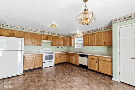 1914 Cross Willow Lane Indianapolis IN 46239