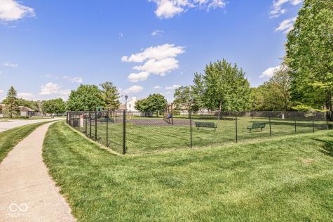 1914 Cross Willow Lane Indianapolis IN 46239