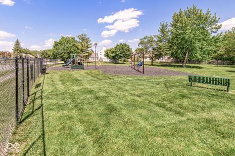 1914 Cross Willow Lane Indianapolis IN 46239