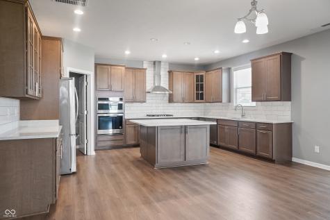 1951 Cobbett Drive Avon IN 46123