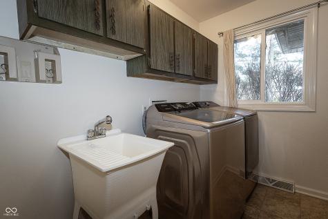 7347 Hampstead Lane Indianapolis IN 46256
