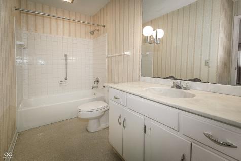 7347 Hampstead Lane Indianapolis IN 46256