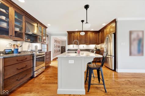 2380 Woodsway Drive Greenwood IN 46143