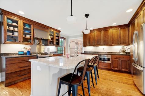 2380 Woodsway Drive Greenwood IN 46143