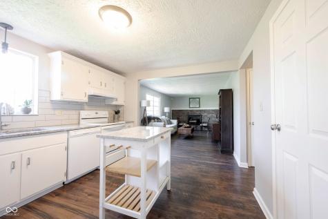 6022 Thornwood Court Indianapolis IN 46250