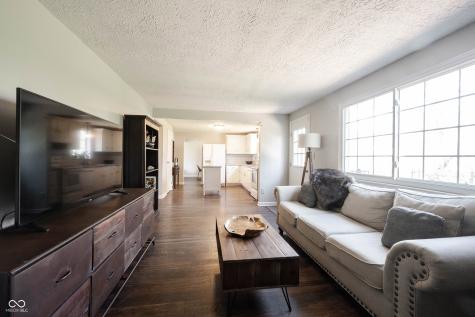 6022 Thornwood Court Indianapolis IN 46250