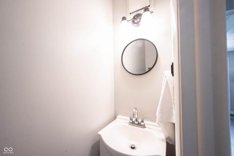 6022 Thornwood Court Indianapolis IN 46250