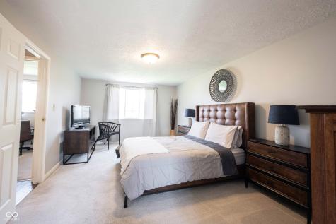 6022 Thornwood Court Indianapolis IN 46250