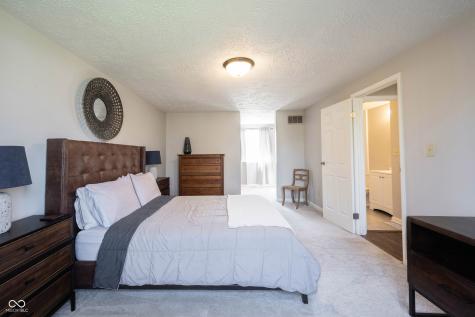 6022 Thornwood Court Indianapolis IN 46250