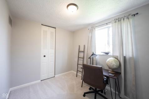 6022 Thornwood Court Indianapolis IN 46250