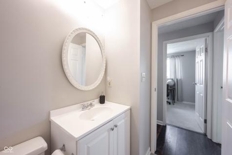 6022 Thornwood Court Indianapolis IN 46250