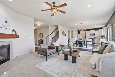 15317 Eastpark Circle W Fishers IN 46037