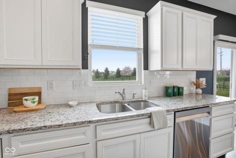 15317 Eastpark Circle W Fishers IN 46037