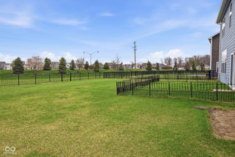 15317 Eastpark Circle W Fishers IN 46037